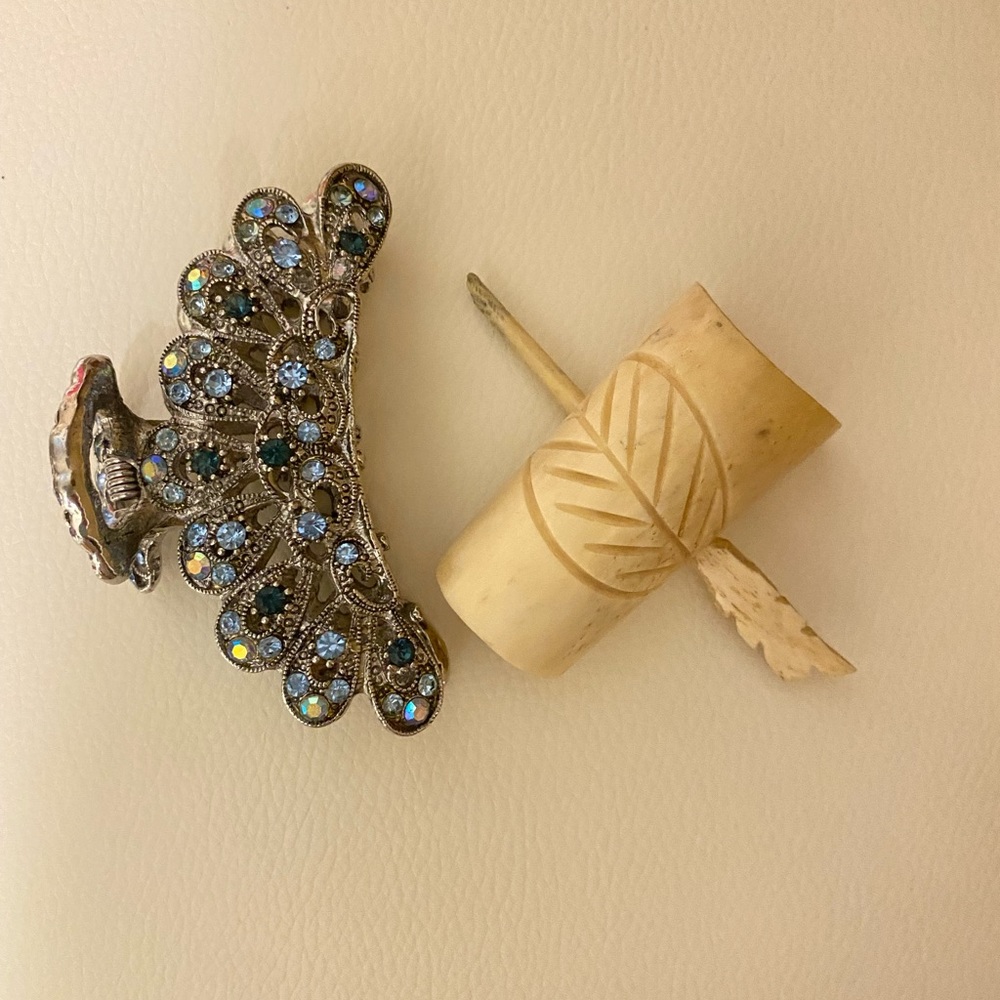 Hair clips